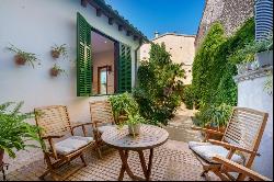 Beautiful manor house with patio for sale in Soller, Majorca, Sóller 07100