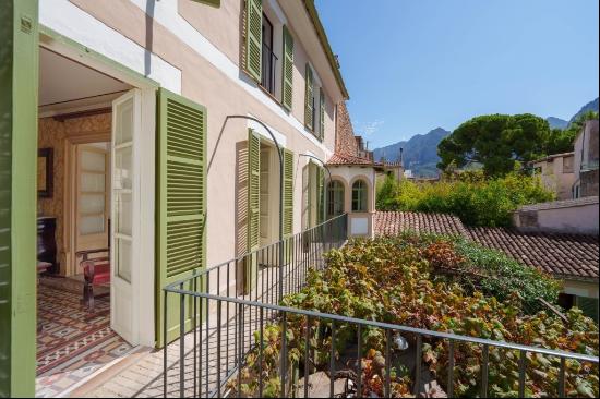 Beautiful manor house with a sunny courtyard for sale in Soller,, Sóller 07100