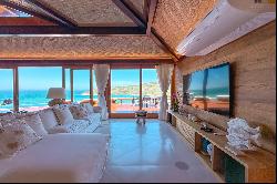 Exclusiva house overlooking the ocean