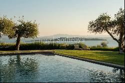 Esquisite villa with breathtaking view on the Lake Trasimeno