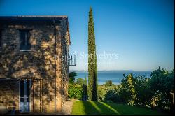 Esquisite villa with breathtaking view on the Lake Trasimeno