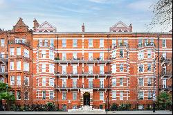 Wonderful two-bedroom apartment in Earl's Court