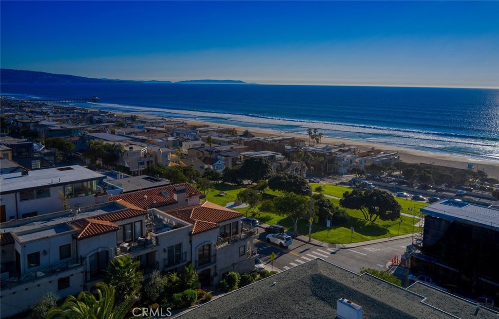 Manhattan Beach Land