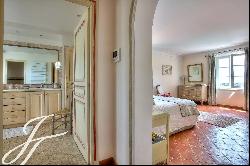 Elegant six-bedroom country property 3 minutes to Valbonne village