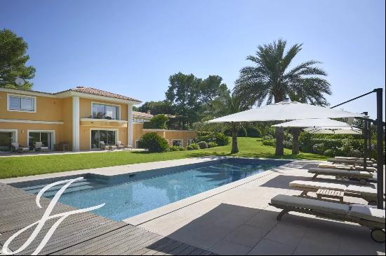 Luxury villa for rent in a gated estate in Mougins