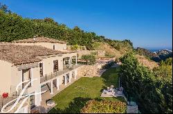 Spacious villa a few steps from the sea and Saint Paul de Vence