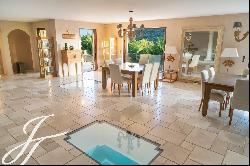 Spacious villa a few steps from the sea and Saint Paul de Vence