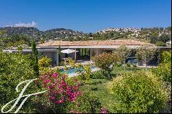 Architect-designed house for rent - beautiful view of the village of Saint-Paul de Vence