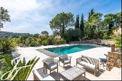 Mougins: Magnificent villa in a quiet location