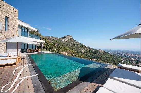 Modern villa with postcard view of the Mediterranean to rent