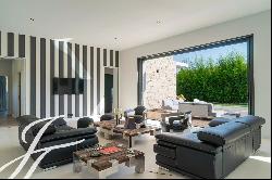 Contemporary villa with hammam and relaxation areas for rent in Mougins