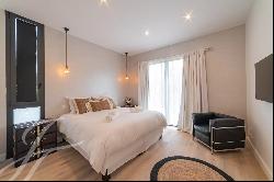 Mougins - Contemporary villa - 6 en suite bedrooms