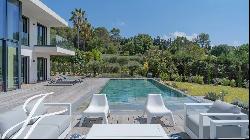 Contemporary villa for 10 people for rent in Mougins