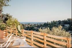 Exceptional villa overlooking the village of Saint Paul de Vence