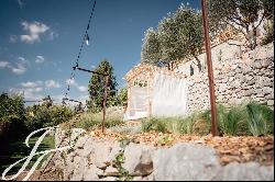 Exceptional villa overlooking the village of Saint Paul de Vence