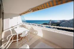 Apartment with panoramic view of the Marina Baie des Anges harbour