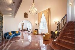 An exceptional estate, a historic and architectural gem for rent in Valbonne
