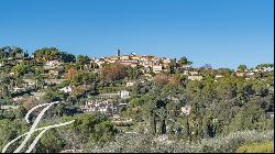 Villa for rent in a secure estate in Mougins