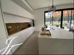 New house in a residential area in Mougins