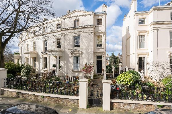 A three bedroom duplex overlooking Little Venice, W9.