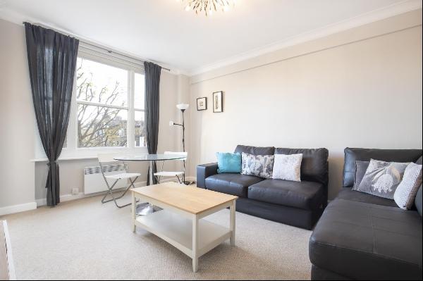 One bedroom flat to rent in Mayfair W1J.