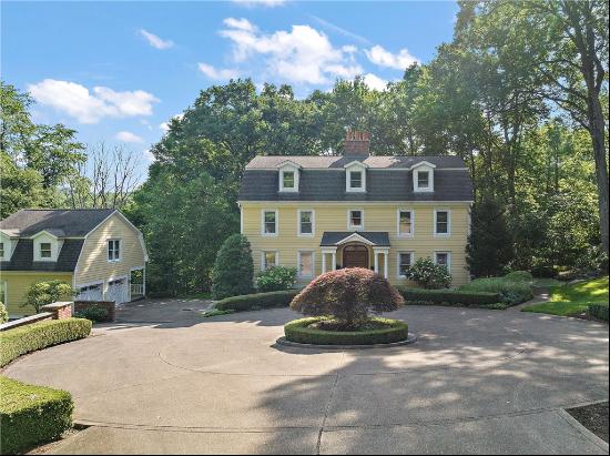 25 Oak Knoll Dr, Sewickley Heights PA 15143