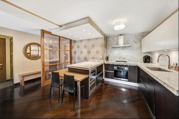 The Vibrant Elite Lenox Hill Neighborhoodis home to this inviting 3-bedroom +Home Office+ 