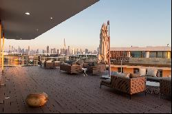 Luxury penthouse in Jumeirah Bay Island