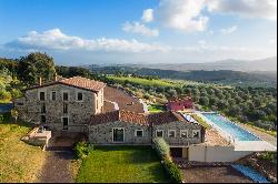 Enchanting farmhouse in Maremma overlooking the sea