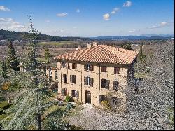 18th century château with outbuildings for renovation near Aix-en-Provence town center