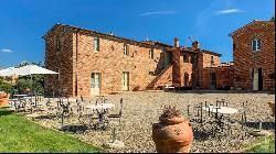 Mattone Rosso Country House with pool, Val di Chiana, Arezzo - Tuscany
