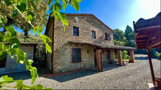 La Cetonese Organic Wine&Oil Farm, Cetona, Siena - Tuscany