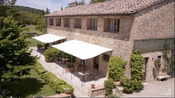 Stone hamlet with swimming pool, Casole d'Elsa, Siena - Tuscany