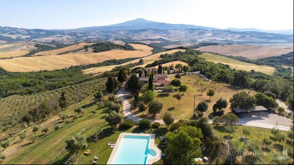 Country hamlet in Val d’Orcia, Sarteano, Siena - Tuscany