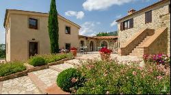 Country hamlet in Val d’Orcia, Sarteano, Siena - Tuscany