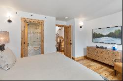  Bright & sunny upper unit with amazing views of the ski area