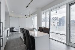 One Bloor Large 2 Bedroom