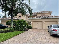 9195 Michael CIR #1301, Naples FL 34113