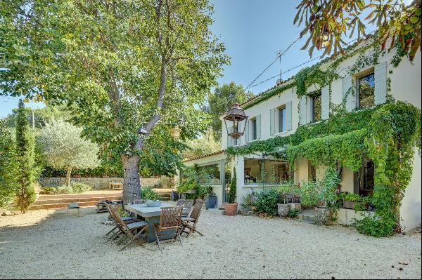 Six-Fours Les Plages - Provençal Mas with Pool and Landscaped Garden