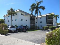 766 Central AVE #102, Naples FL 34102