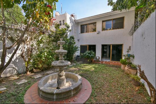 House for sale, Guadalupe Zuno, Colonia Americana.