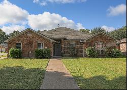 MOVE IN READY HOME IN SOUTH TYLER