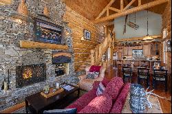 A Luxurious Log Home In A Premier Location