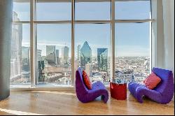 Rare Museum Tower Pied-à-terre with Skyline Views