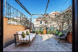 Charming penthouse with terraces in Prime Rome central Area