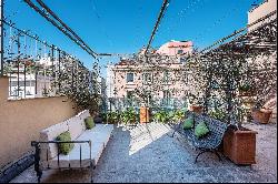 Charming penthouse with terraces in Prime Rome central Area