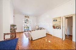 Charming penthouse with terraces in Prime Rome central Area