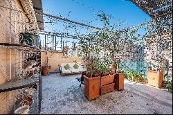 Charming penthouse with terraces in Prime Rome central Area