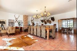 Country Estate, 8 bedrooms, for Sale