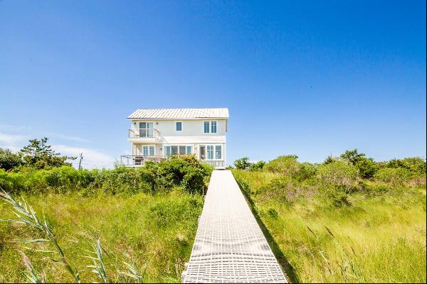 Flying Point Beach Cottage on Mecox Bay